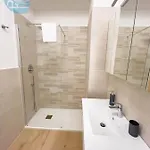 Apartment Piazza Della Borsa 3b Tirabora Short Rent Trieste