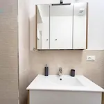 Apartment Piazza Della Borsa 3b Tirabora Short Rent Trieste