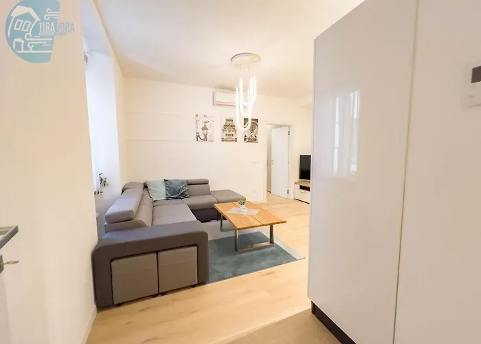 Piazza Della Borsa 3b Tirabora Short Rent Lägenhet Trieste