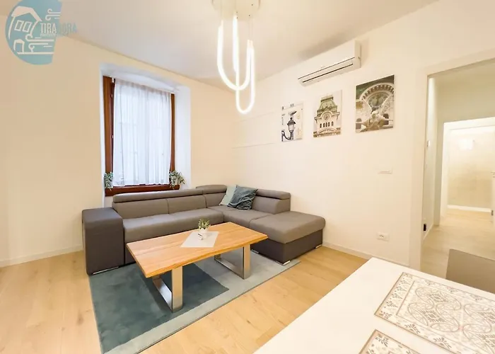 Piazza Della Borsa 3b Tirabora Short Rent Lägenhet *